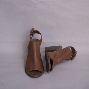 Forever 21 | 8 | Tan/Brown Open Toe Slingback